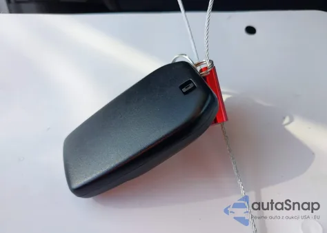 2025 Toyota Corolla Cross Xle z USA, uszkodzony, nr VIN 7MUDAAAG2SV149886